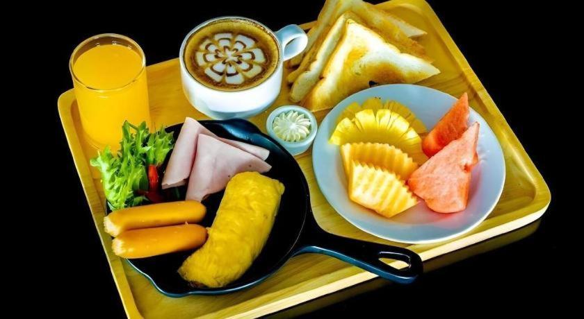 庄他武里大酒店 尖竹汶 外观 照片