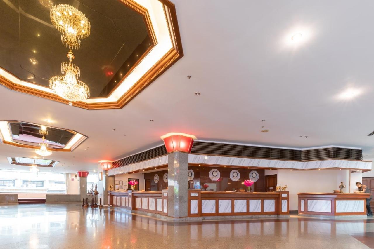 庄他武里大酒店 尖竹汶 外观 照片